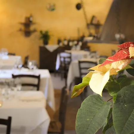 Il Cappellaio Matto Bed & Breakfast *