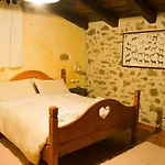 Bed & Breakfast Il Cappellaio Matto 3*