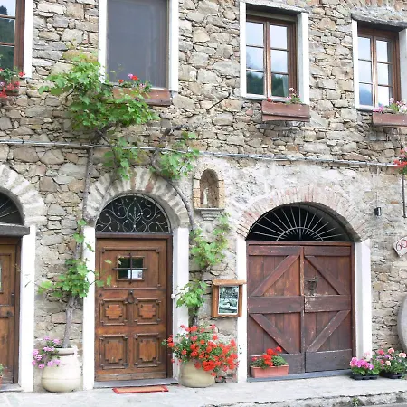 Bed & Breakfast Il Cappellaio Matto *