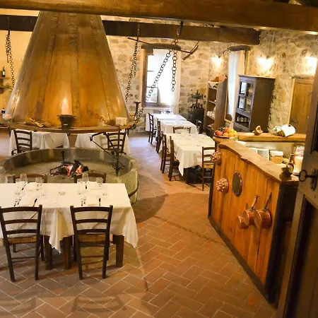 Il Cappellaio Matto 3* Montalto Ligure