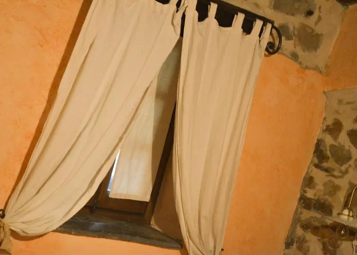 住宿加早餐酒店 Il Cappellaio Matto Montalto Ligure